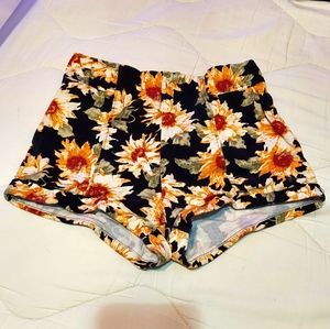 Donate soon -LA Hearts Sunflower high-waist shorts